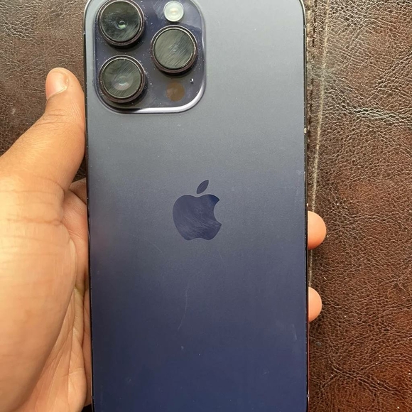 Purple iphond pro max - Picture 3 of 4